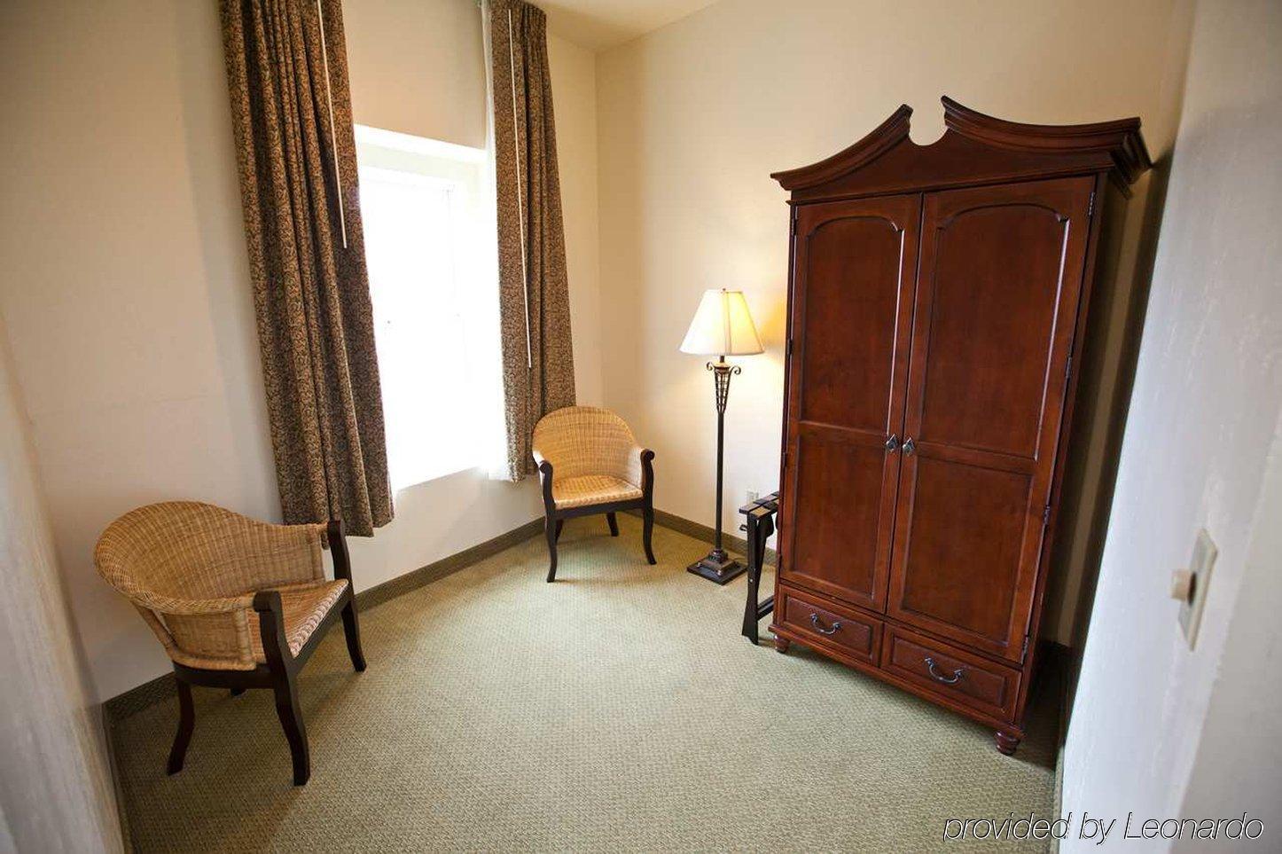 Embassy Suites Charleston - Historic District Pokoj fotografie